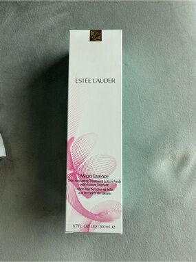 Estée Lauder Micro Essence Toner - New